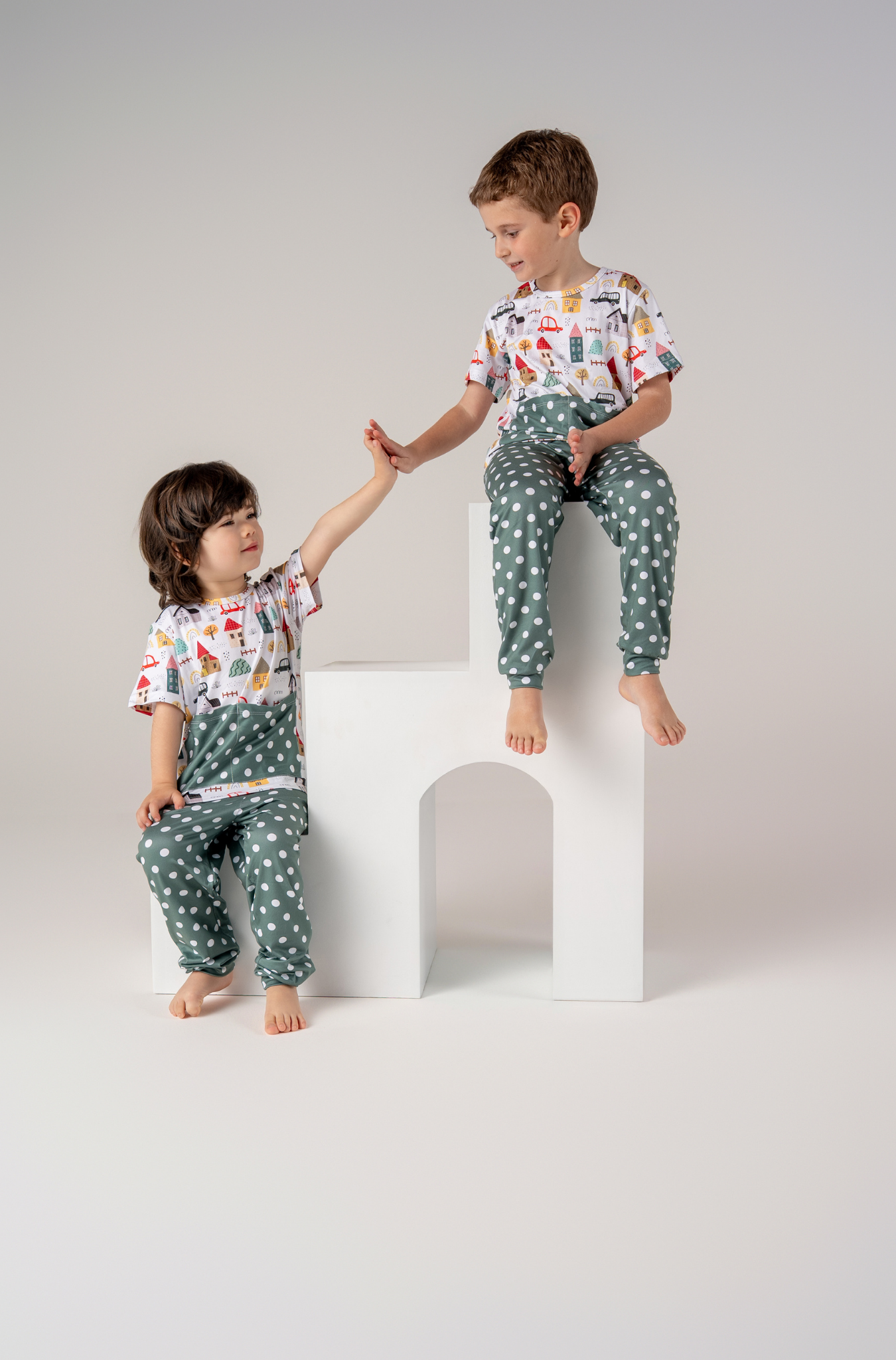 Conjunto Infantil Camiseta Manga Curta e Calça Estação Central